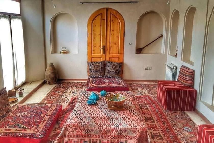  Peaceful House-