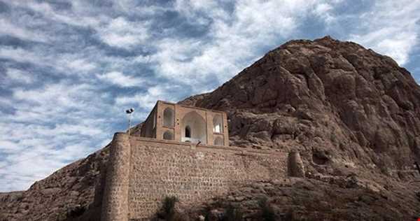 تخت درگاه قلی‌بیگ