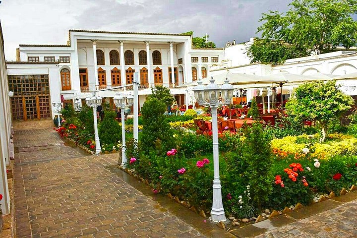  Deheshti-historical-house