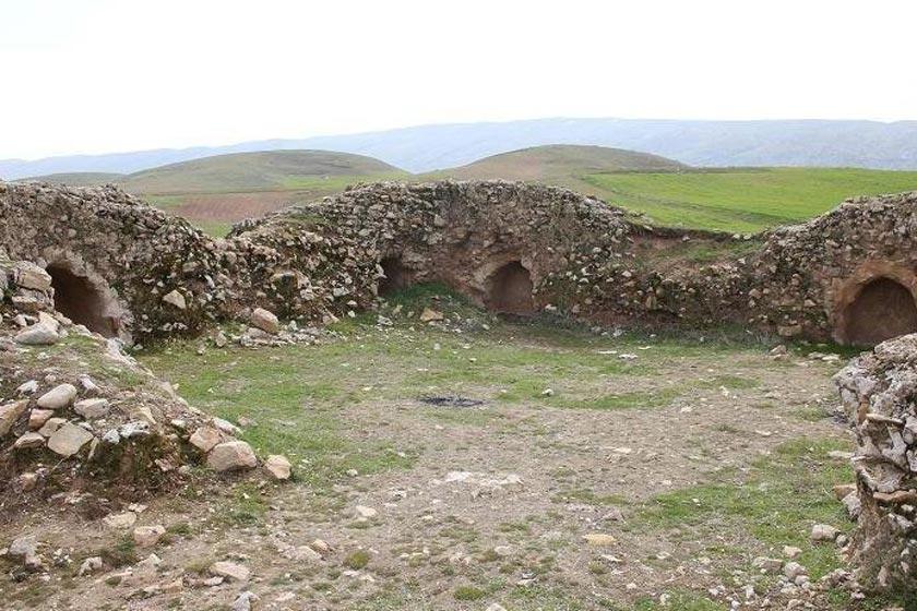 Kuhzad Castle (Vazniar).sepehr seir