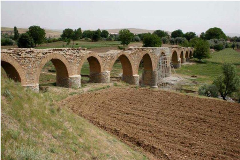 Hatam Castle Bridge, Boroujerd.sepehr seir