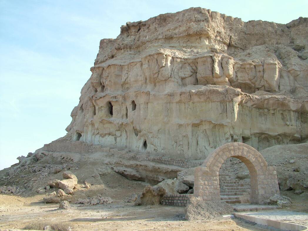 Khrbs salt-cave