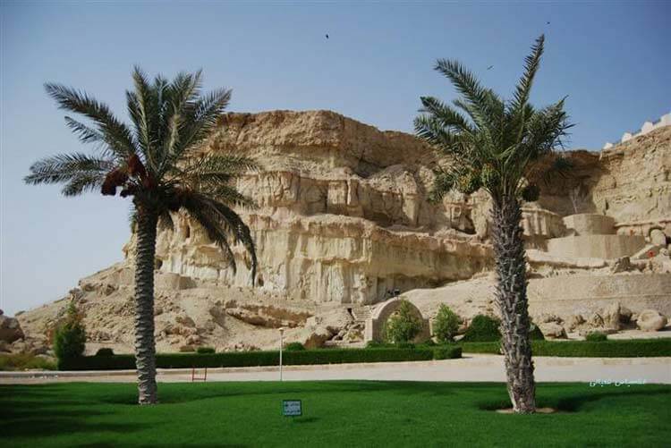 Khrbs salt-cave