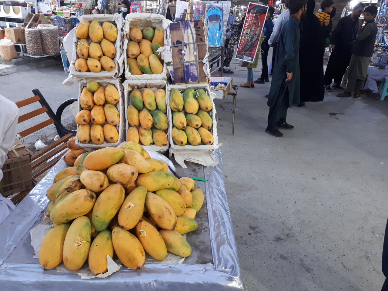 Rasooli-Bazaar