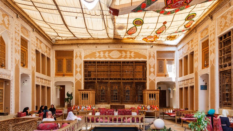 Antique-Hotel-Malek-Al-Tajjar-Yazd