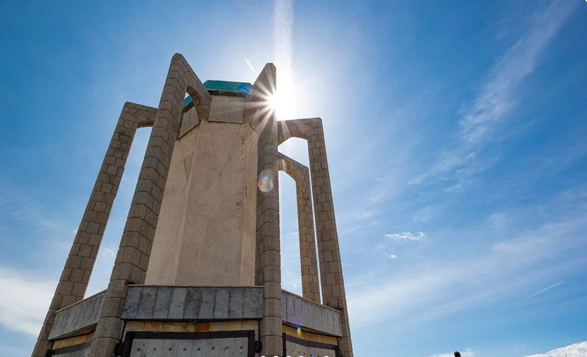 Tomb of Baba Taher Erian