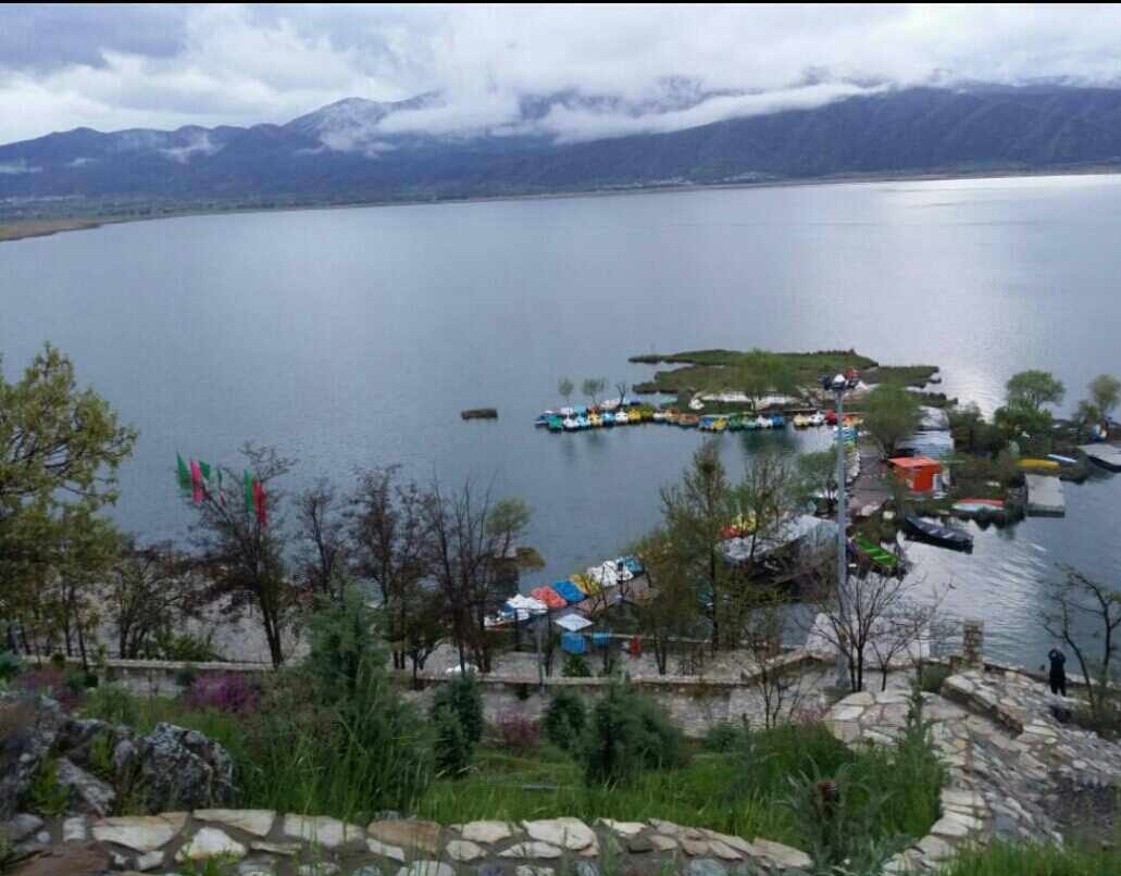 Zarivar-Freshwater-Lake