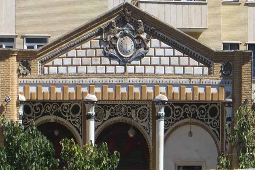 Savojbolaghi House
