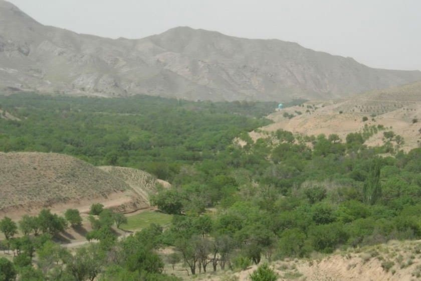 Exemplary-tourist-area-of-​Karimo