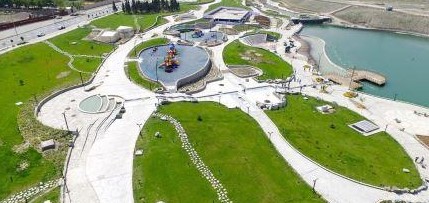  Artificial lake