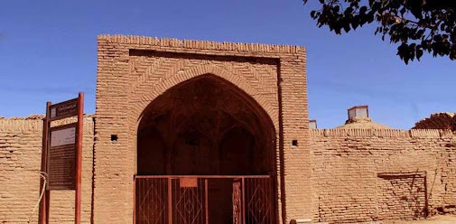 Caravanserai qouzhd