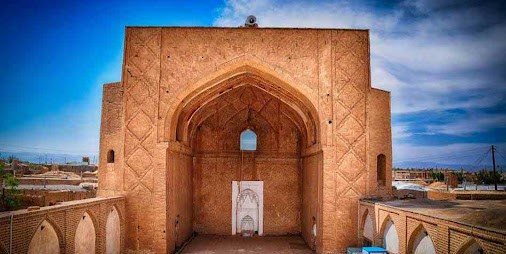 Caravanserai qouzhd