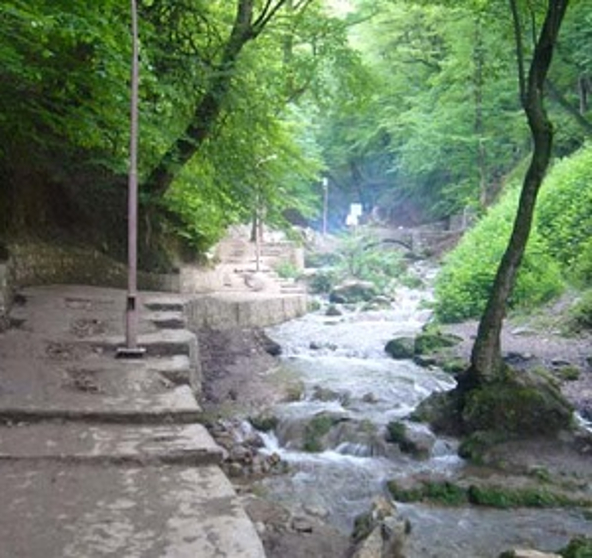 Akhlamd village