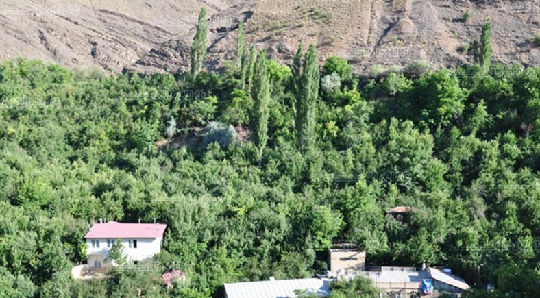  Zashk village