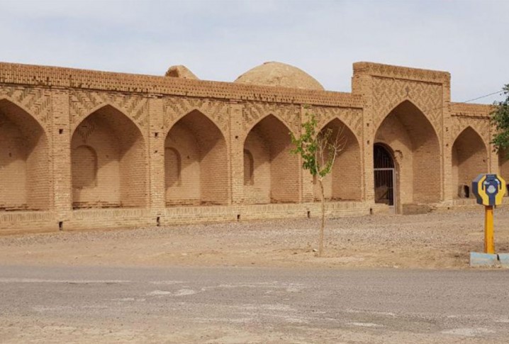 Robat Fakhrabad