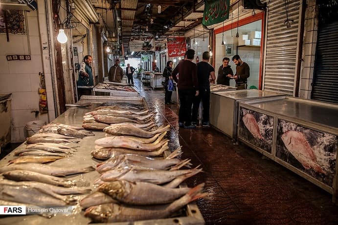 Genaveh fish market