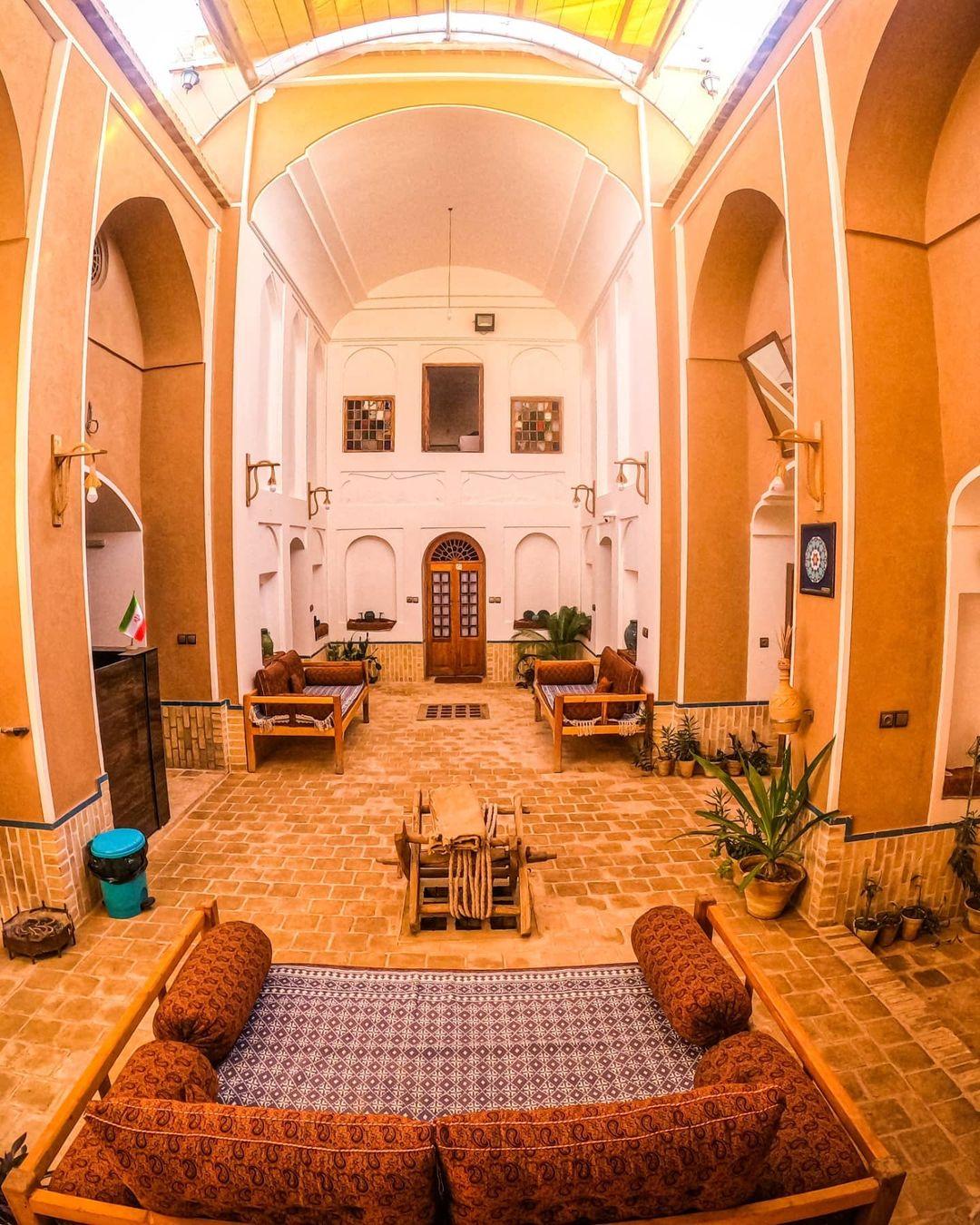 The-traditional-residence-of-Khesht-and-Khatereh-of-Yazd