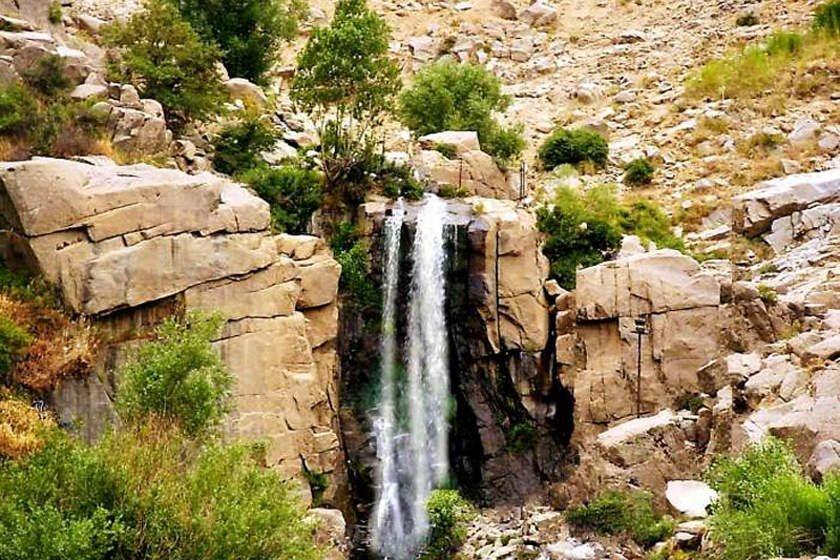Ganjnameh Waterfall