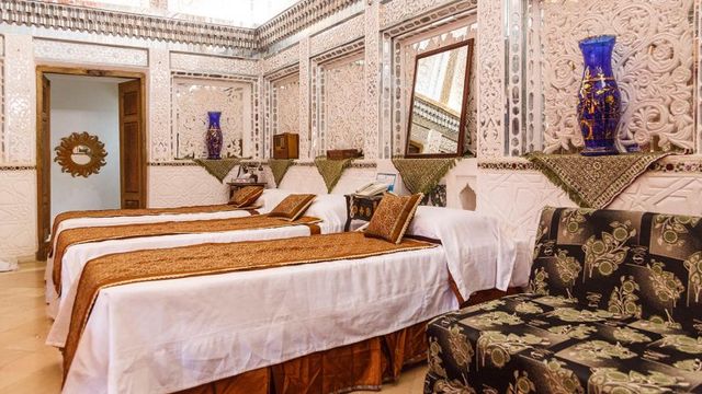 Antique-Hotel-Malek-Al-Tajjar-Yazd