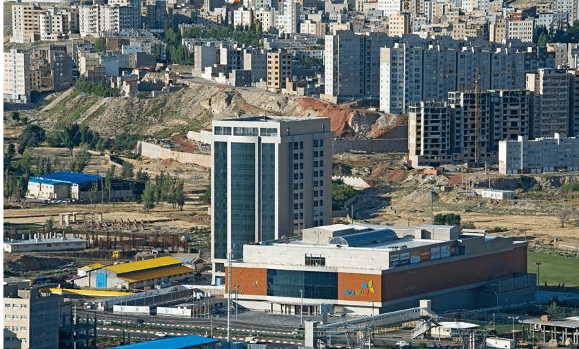 Laleh Park Commercial and Entertainment Complex