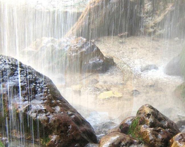 Qarasu Waterfall