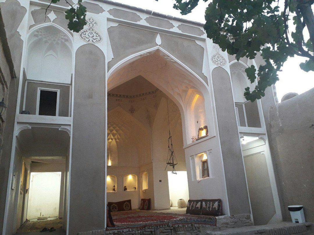 اقامگاه بومگردی خواجه ابو منصور 
